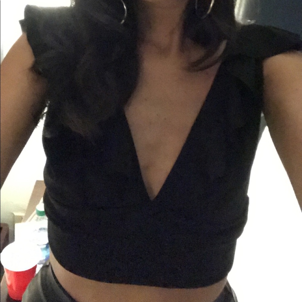 Pretty little thing black crop top